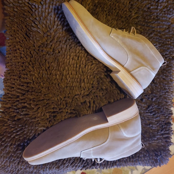 Boots - Picture 4 of 4